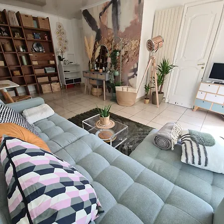 Devant La Apartment